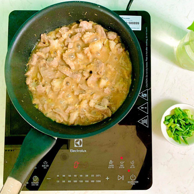 Step 2 Braised Pork for Pork Braised with Turmeric Fermented Rice