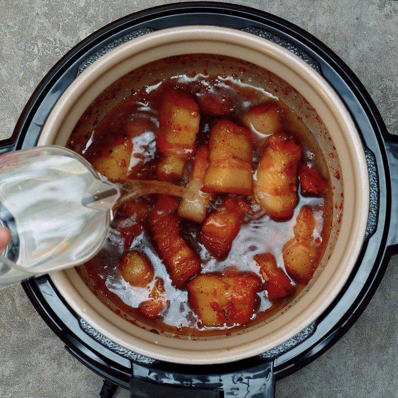 Step 4 Stewing Meat with Pressure Cooker