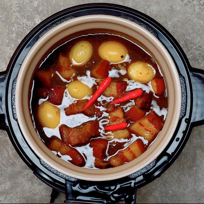 Step 4 Stewing Meat with Pressure Cooker