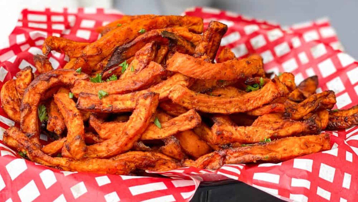 Spiced sweet potatoes fried using air fryer