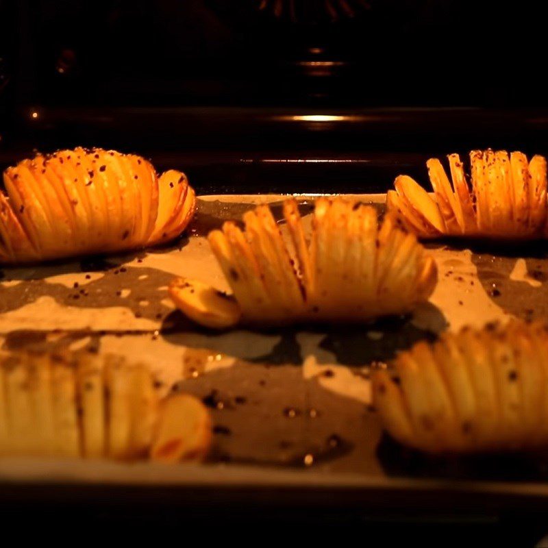 Step 4 Baking the potatoes Simple baked potatoes