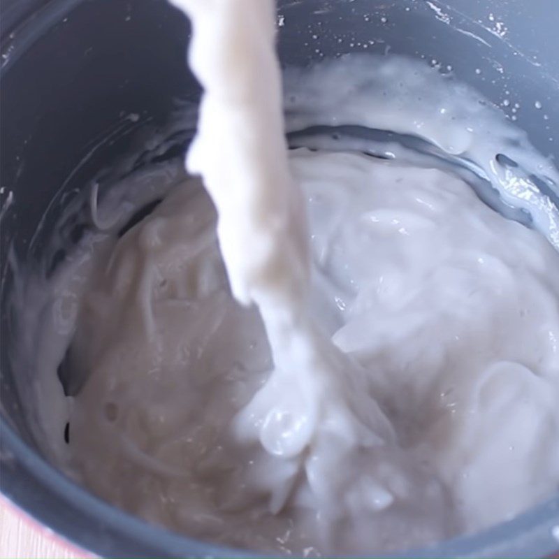 Step 4 Mixing the flour Traditional Hue xu xê cake