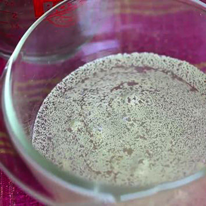 Step 1 Activate the yeast for Chrysanthemum Bread