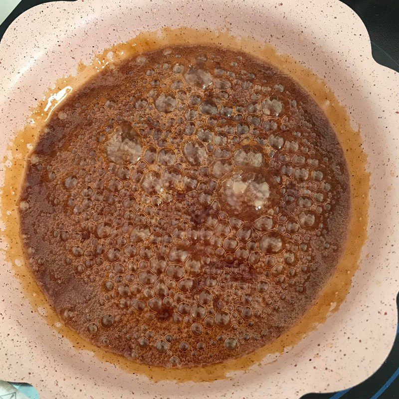 Step 1 Make caramel for Chocolate Sponge Flan (recipe shared by users)