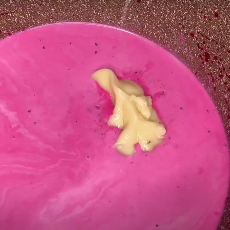 Step 1 Make the dragon fruit liquid mixture for Dragon Fruit Steamed Buns