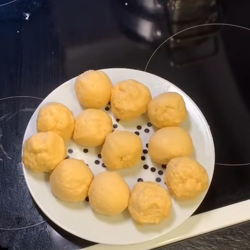 Step 2 Make salted custard filling for golden salted egg buns