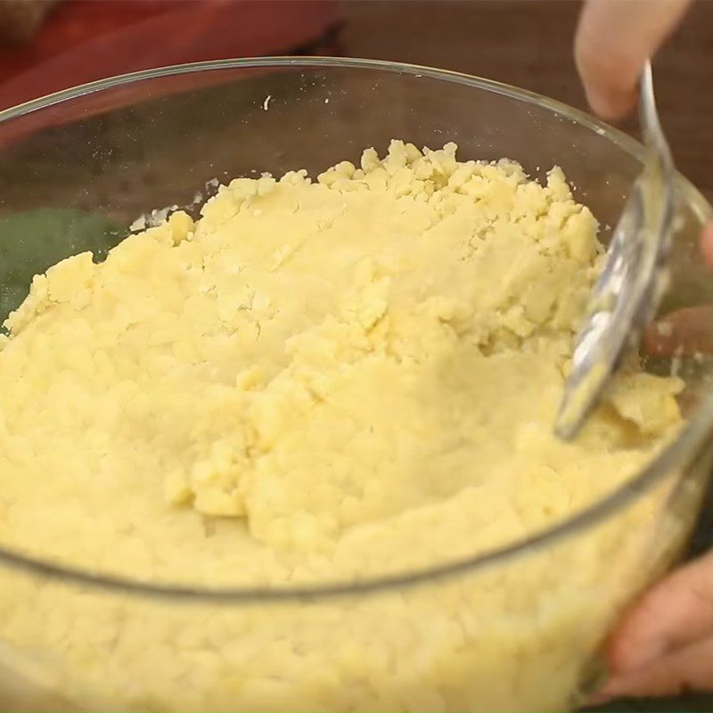 Step 2 Prepare the mung beans for seafood sticky rice cake