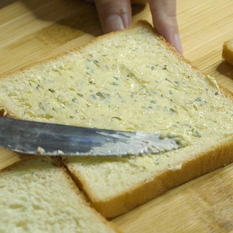 Step 4 Make garlic butter bread with melted cheese sauce and side dish