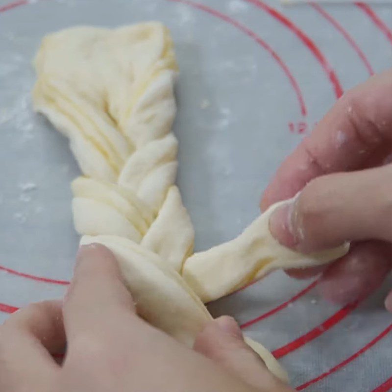 Step 4 Making butter sugar Danish bread