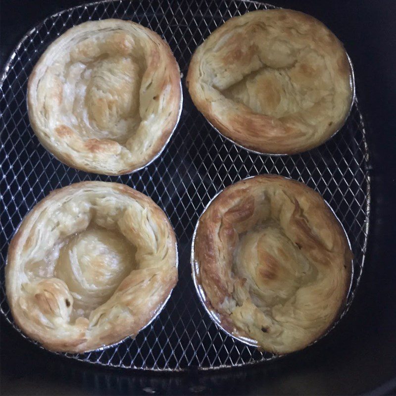 Step 2 Make egg tarts using an air fryer