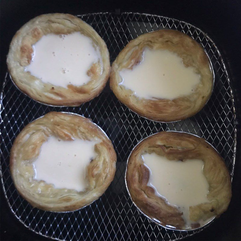 Step 2 Make egg tarts using an air fryer