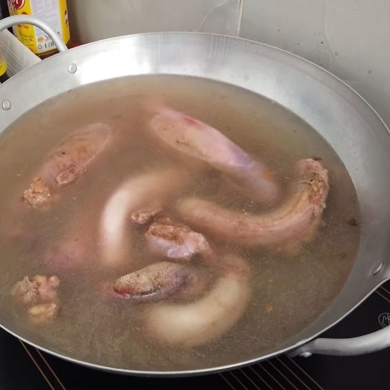 Step 2 Make beef tendon stewed with traditional herbs Beef tendon stewed with traditional herbs