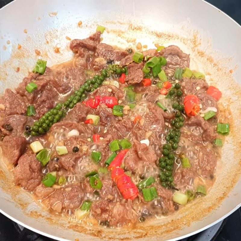 Step 3 Making green peppercorn beef stew Green peppercorn beef stew