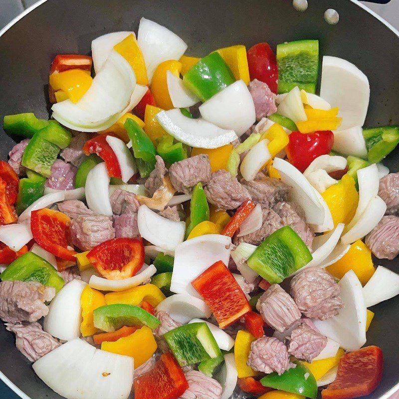 Step 3 Making stir-fried beef Stir-fried beef