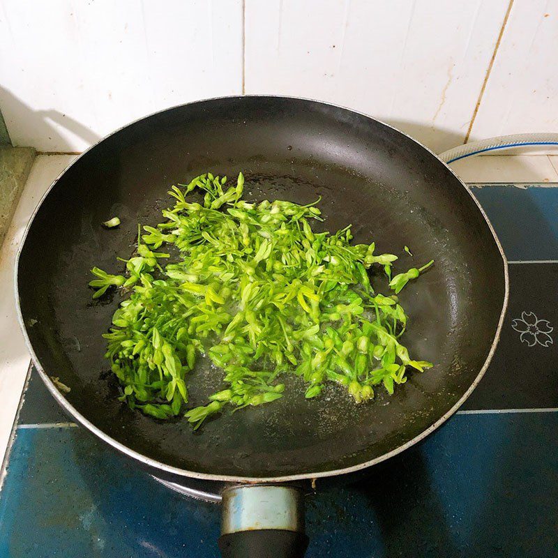 Step 2 Stir-fried morning glory with shrimp Stir-fried morning glory with shrimp