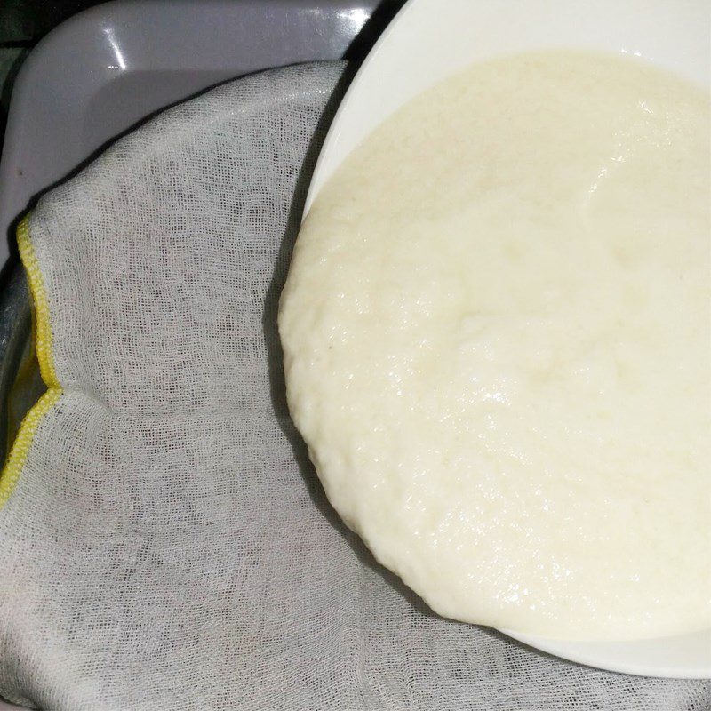 Step 3 Make cassava dough Cassava banana cake 3 colors