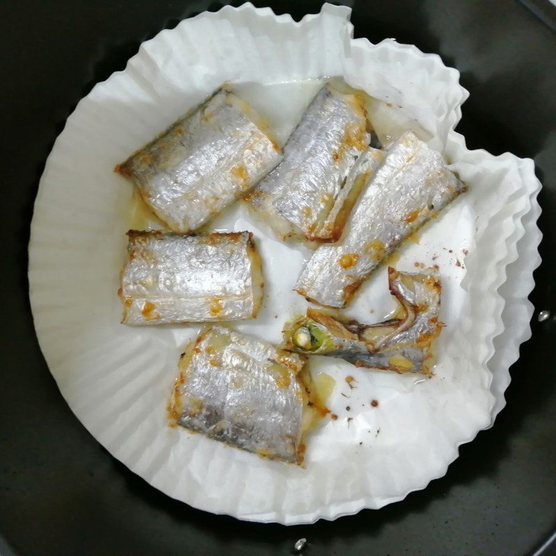 Step 2 Frying mackerel with an air fryer Crispy fried mackerel