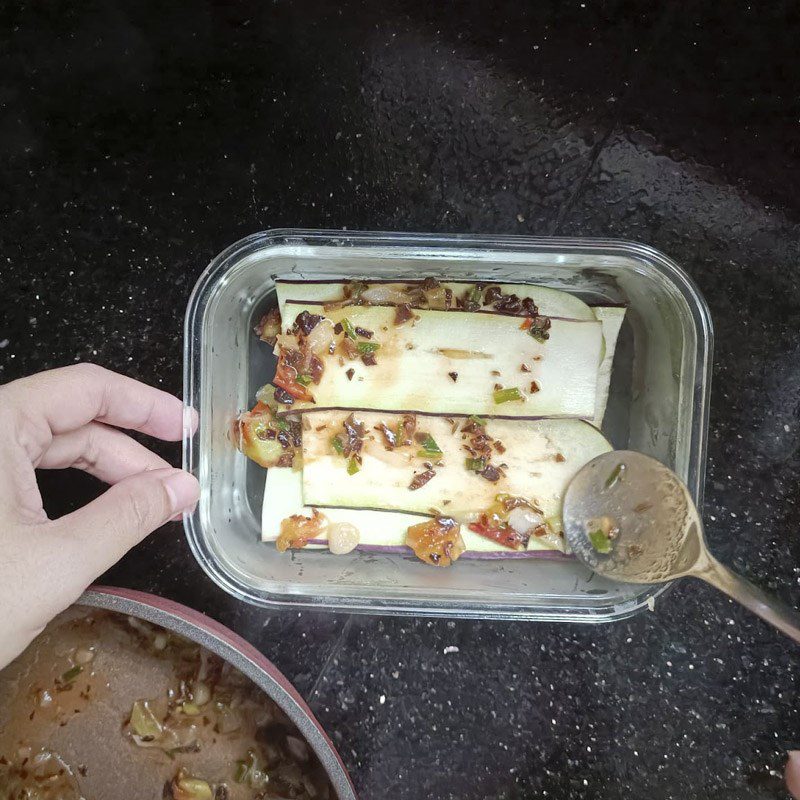 Step 3 Making vegetarian stuffed eggplant Vegetarian stuffed eggplant using an air fryer