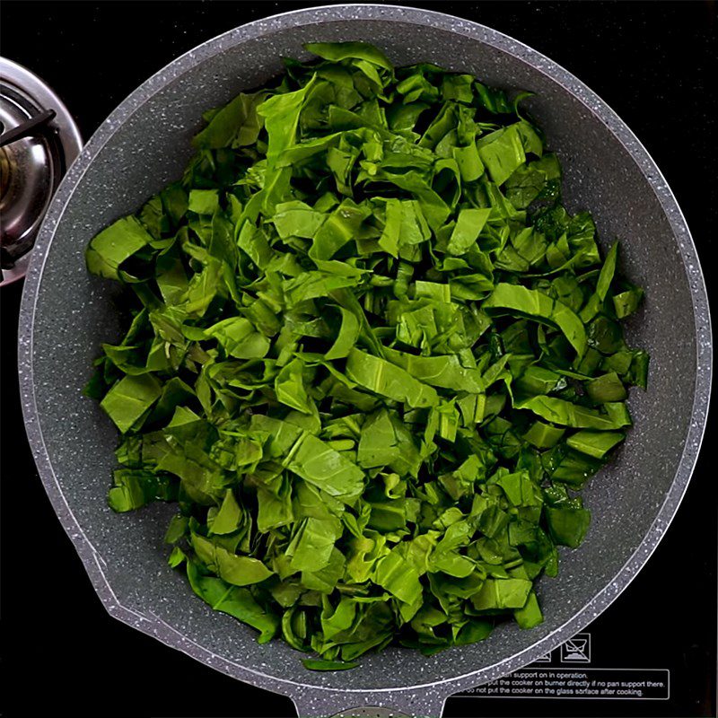 Step 2 Make spinach mixed with cheese for Potato Rolls with Sausage