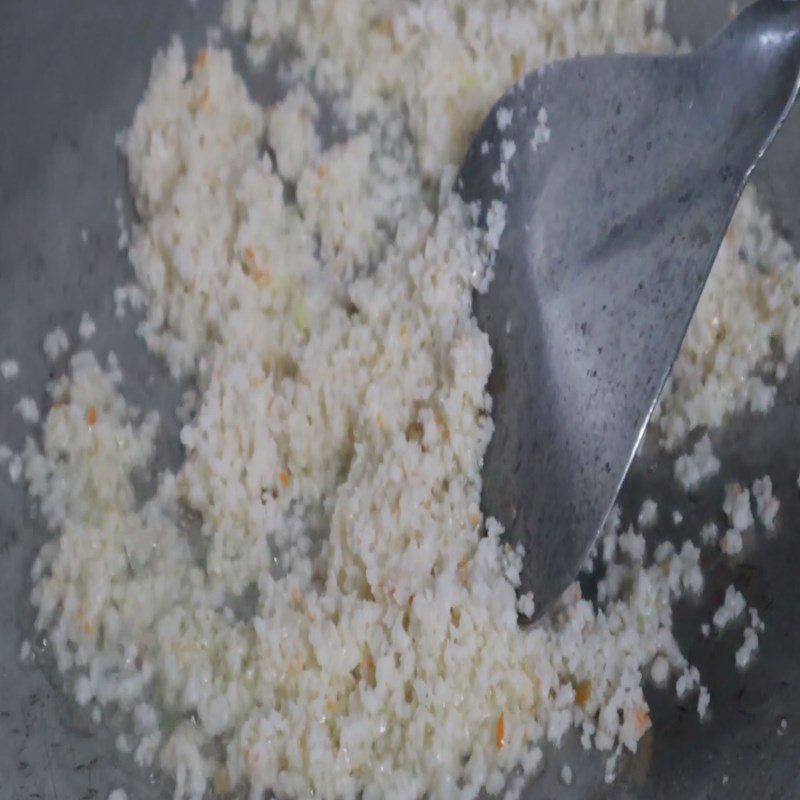 Step 5 Make shrimp floss Vegetarian noodle soup