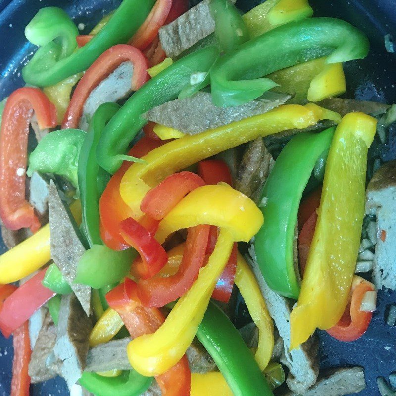 Step 2 Making stir-fried fish with bell peppers Stir-fried fish with bell peppers