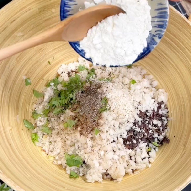 Step 3 Make vegetarian crab cake Vegetarian crab noodle soup (Recipe shared by Tiktok Vegetarian Kitchen XANH)