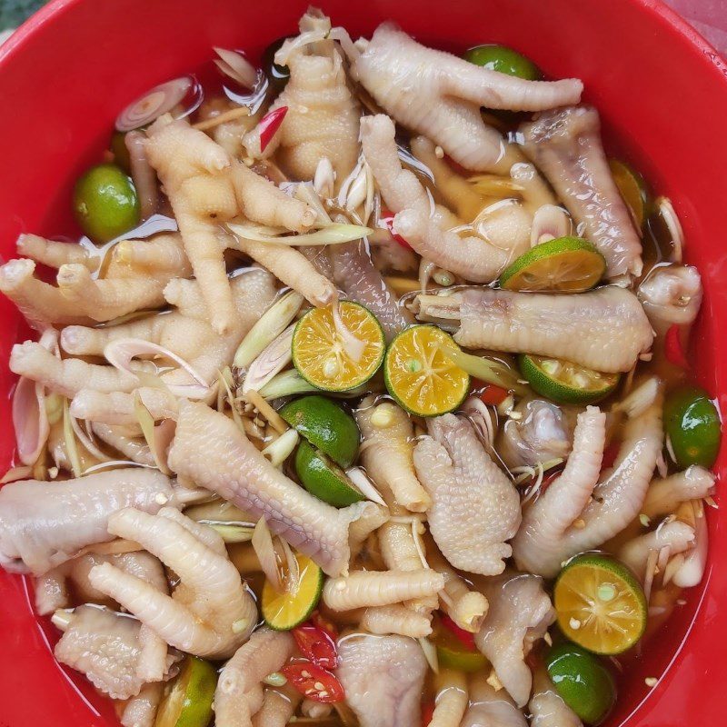 Step 5 Making chicken feet soaked in lemongrass and calamondin Chicken feet soaked in lemongrass and calamondin