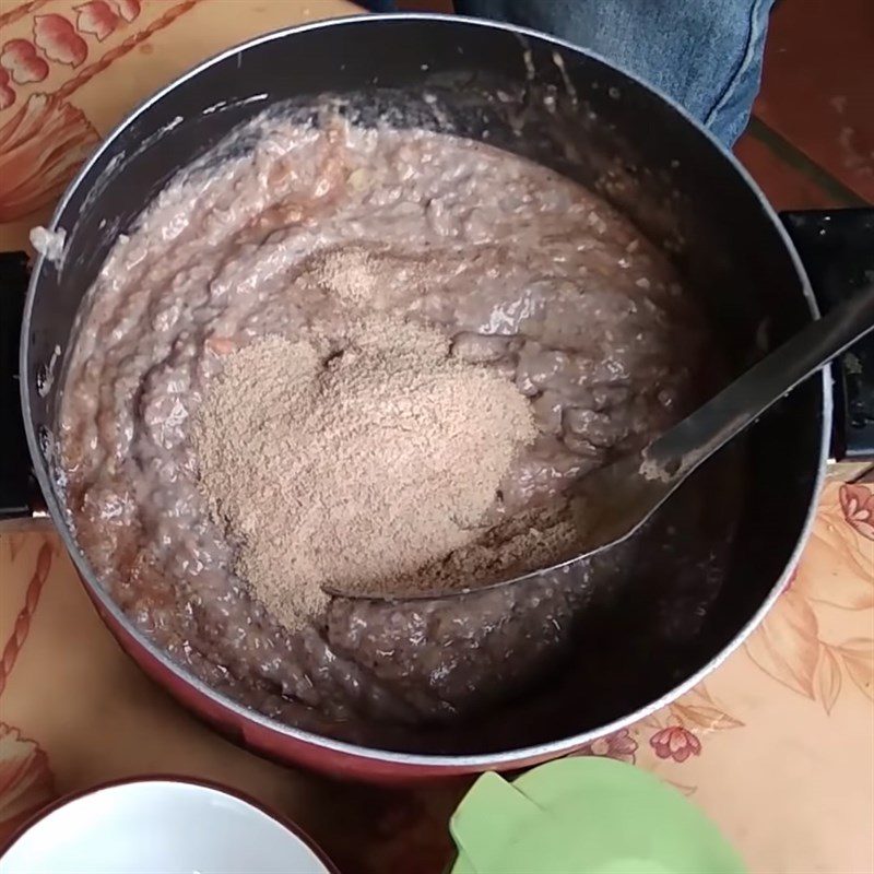 Step 3 Make the dipping sauce for fish salad Fish salad with sesame