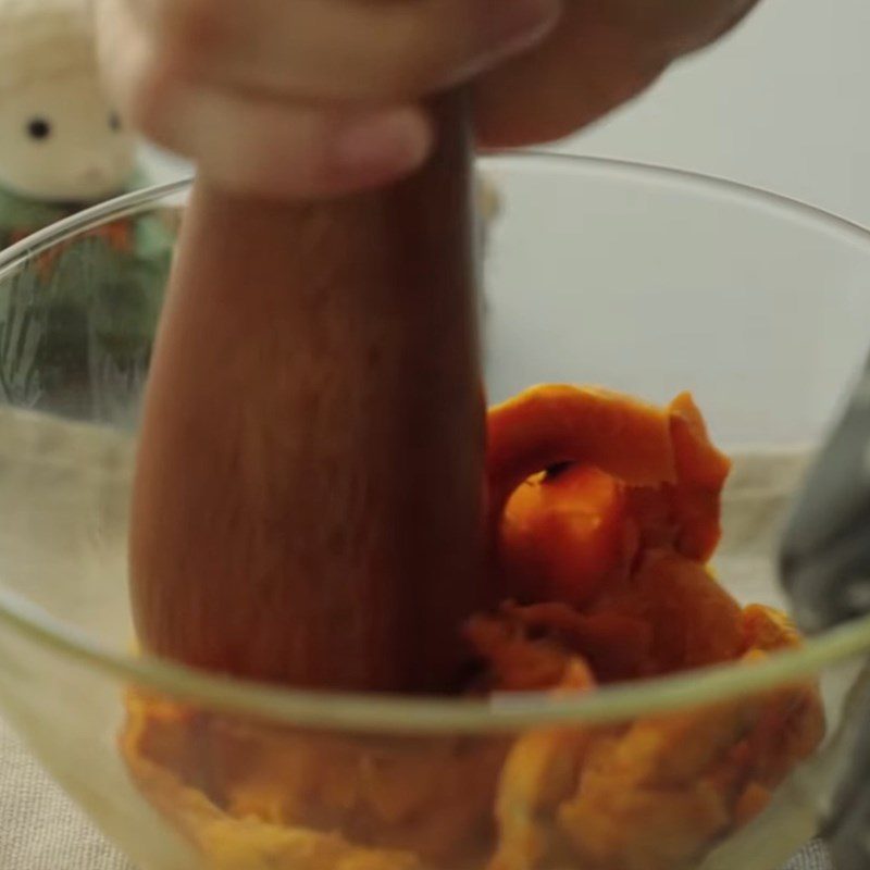 Step 1 Cook and Mash the Pumpkin Pumpkin-Shaped Cake