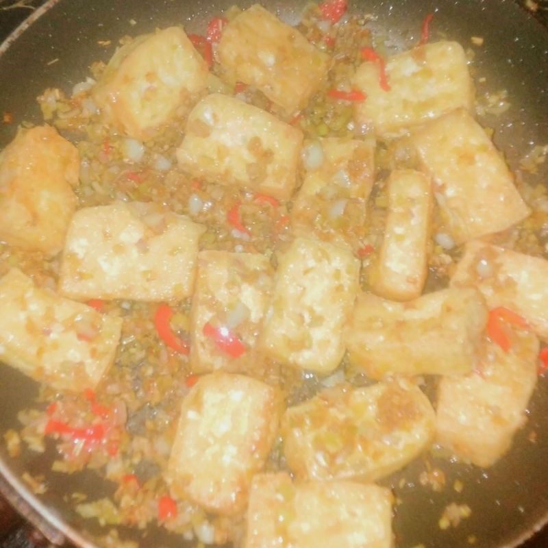 Step 3 Fried Tofu with Lemongrass and Chili Fried Tofu with Lemongrass and Chili (Recipe shared by a user)