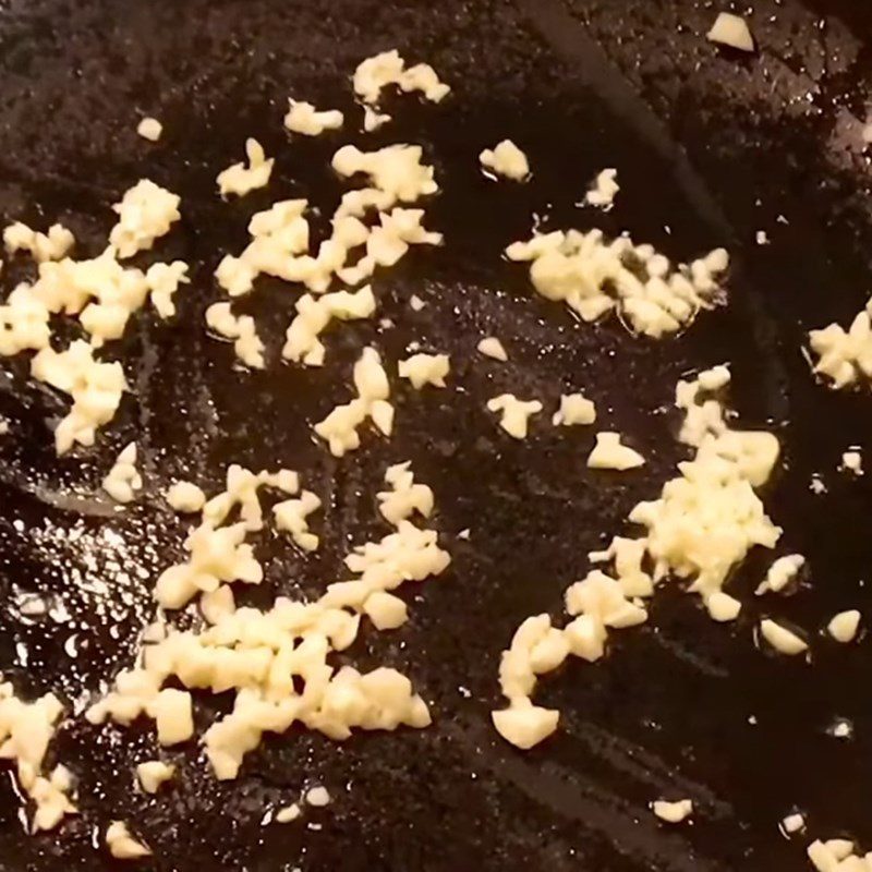 Step 4 Make fried tofu with salt Fried tofu with salt and chili