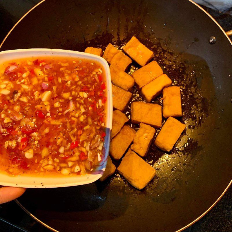 Step 3 Making tofu braised in fish sauce Braised tofu in fish sauce