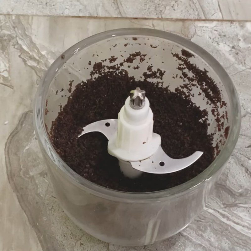 Step 1 Make the cake base Oreo mousse cake