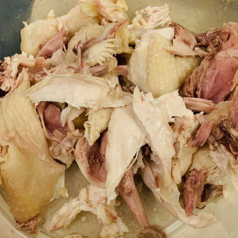 Step 4 Shredded chicken Chicken rice Hoi An (recipe shared by users)