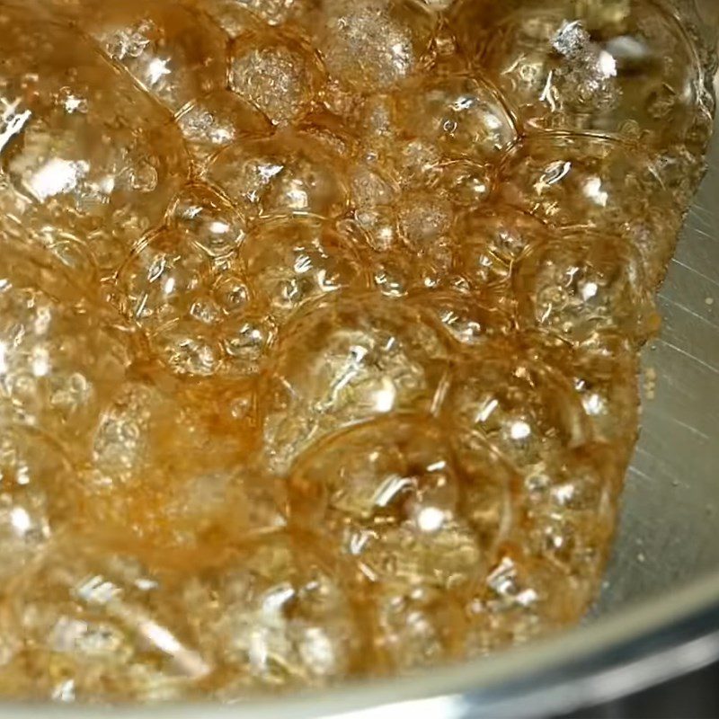 Step 3 Prepare seasoning for marinating chicken Chicken thighs braised in fish sauce