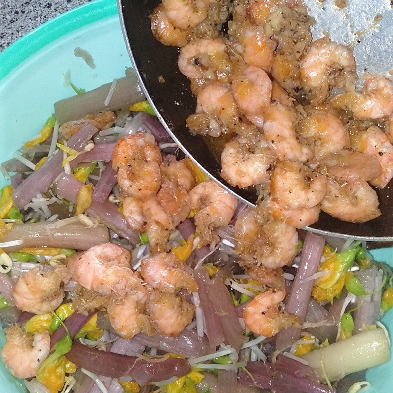 Step 3 Making shrimp salad with water lily Shrimp salad with water lily