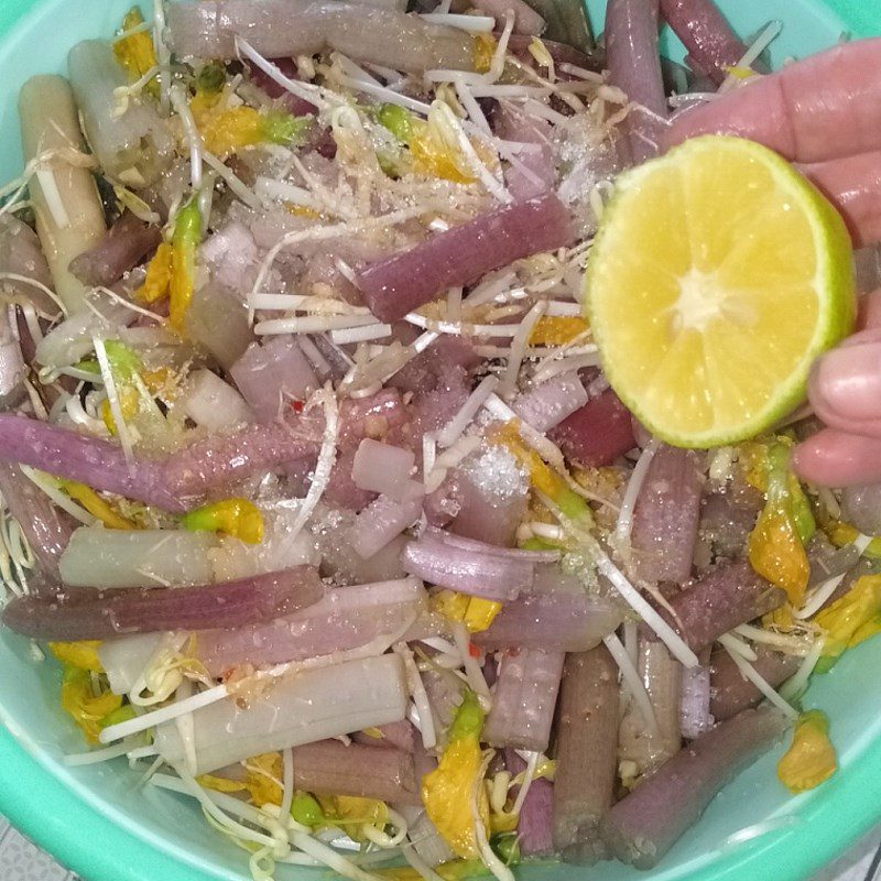 Step 3 Make Shrimp Salad with Water Lily Shrimp Salad with Water Lily