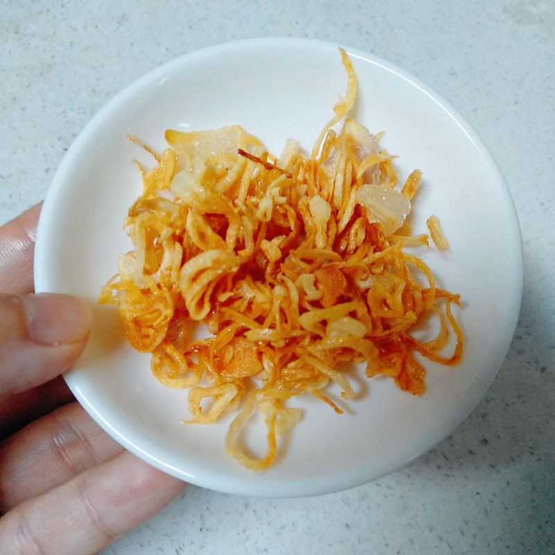 Step 3 Make fried onion for Chicken Salad with onion and cucumber