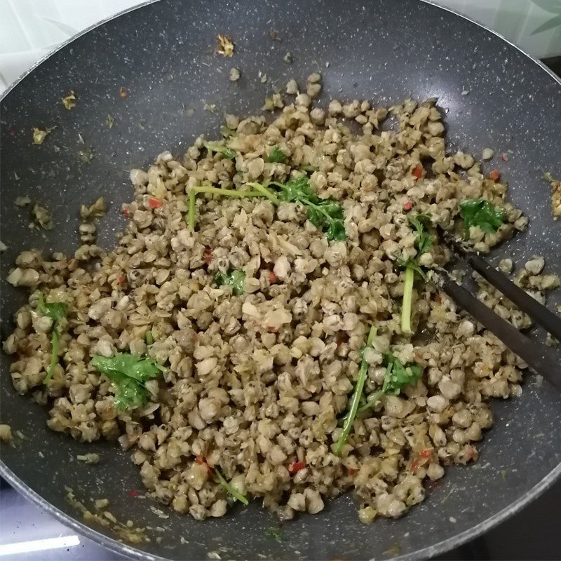 Step 3 Make Stir-fried Clams with Lemongrass and Chili Stir-fried Clams with Lemongrass and Chili