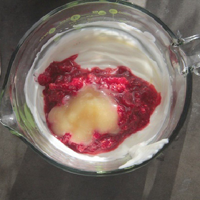 Step 2 Make the ice cream mixture Yogurt raspberry ice cream