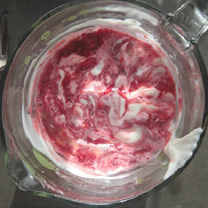 Step 2 Make the ice cream mixture Yogurt raspberry ice cream