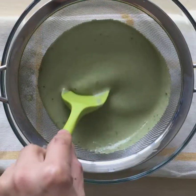 Step 4 Making matcha milk cream mixture Matcha tofu pudding