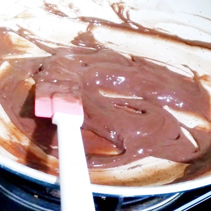 Step 1 Make the egg cream mixture for Chocolate Cream Sponge Cake