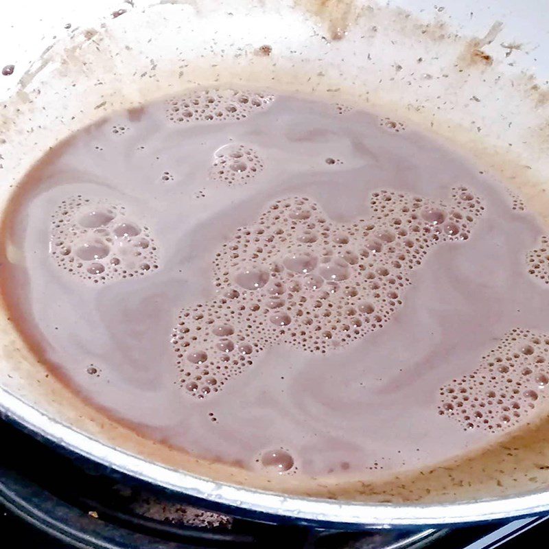 Step 1 Make the egg cream mixture for Chocolate Cream Sponge Cake