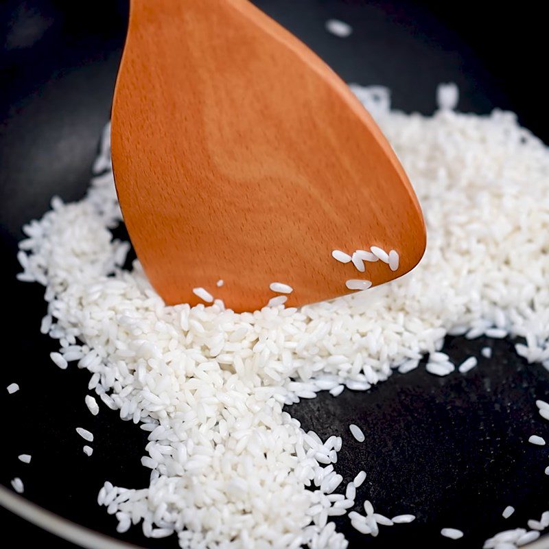 Step 4 Make the roasted salt mixture Roasted salt chicken