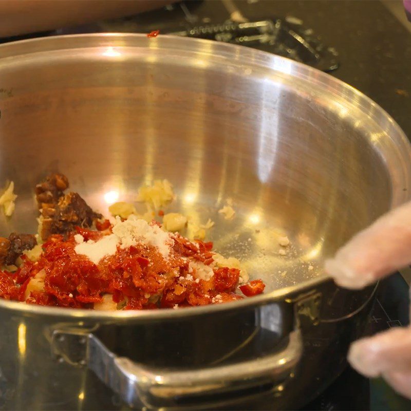 Step 2 Make the chili mixture for the salad Fish salad Phan Thiet