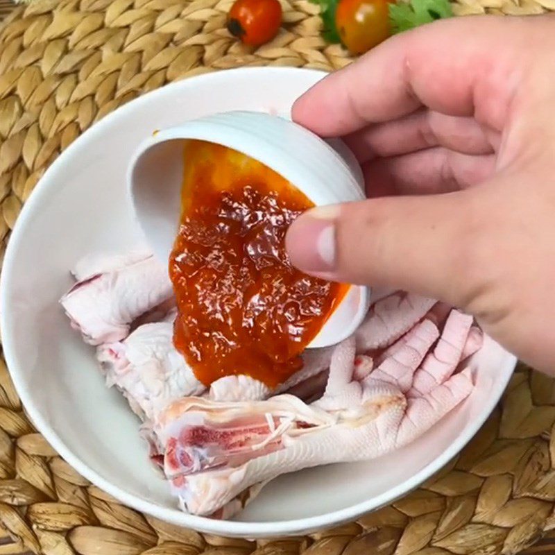 Step 2 Make the sauce mixture and marinate the chicken feet Grilled chicken feet with satay