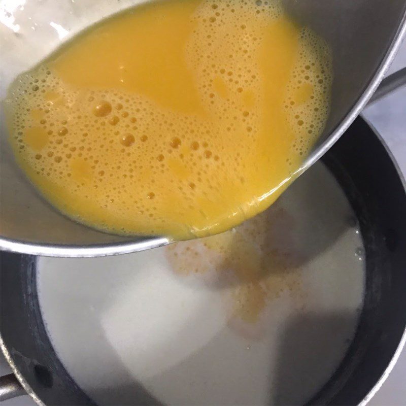 Step 1 Make the milk and egg mixture for Egg Tart using an air fryer