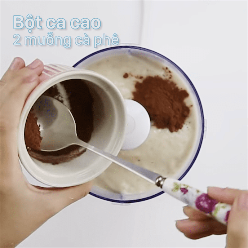 Step 2 Make the ice cream Banana Cocoa Ice Cream using a blender