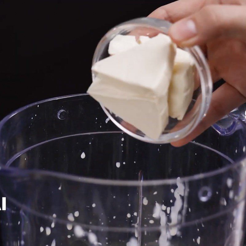 Step 4 Making whipped cream cheese Whipped cream cheese using a blender